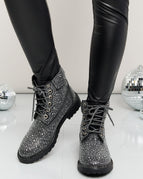Black / 6