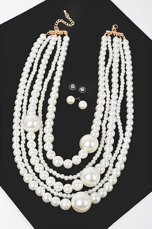 Alluring Luxe Pearl Necklace