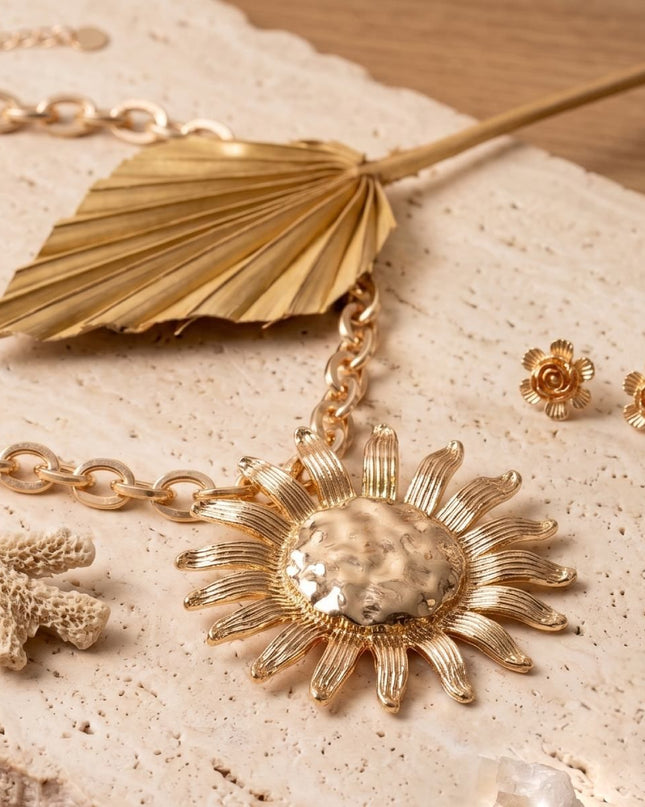 Gold Hammered Sunburst Pendant Chain Necklace