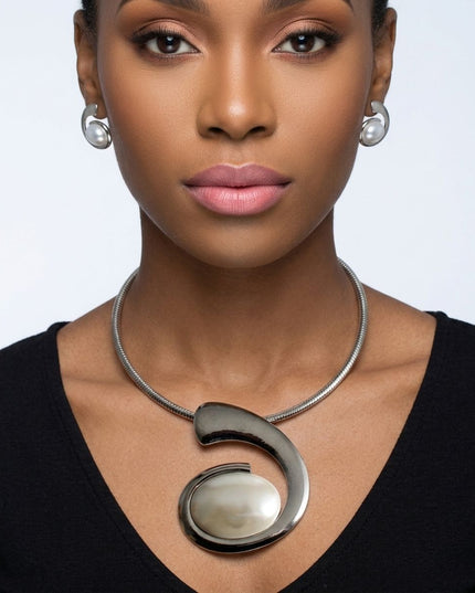 Silver Sculpted Pearl Swirl Pendant Collar Necklace